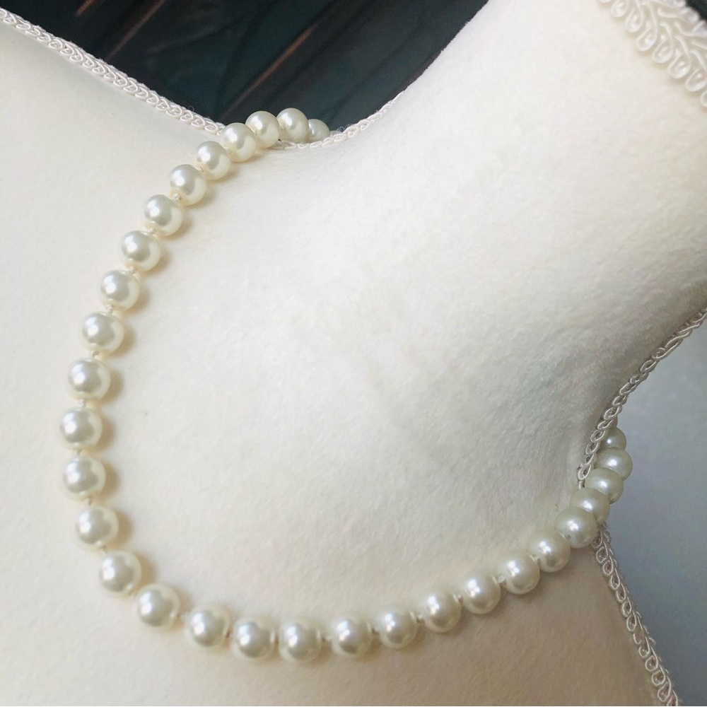 Vintage hand knotted white faux pearl necklace